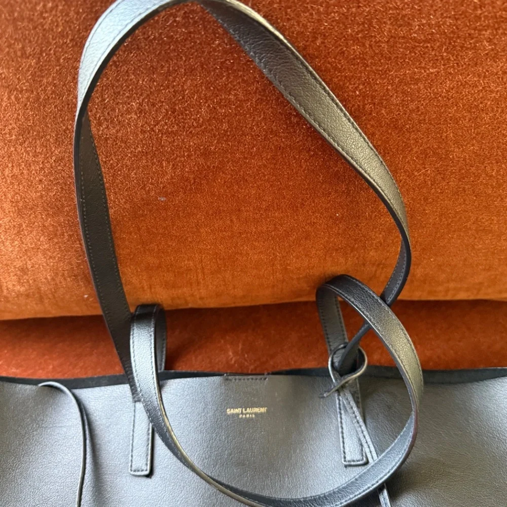 Saint Laurent Large Leather Tote - Picture 3 of 7